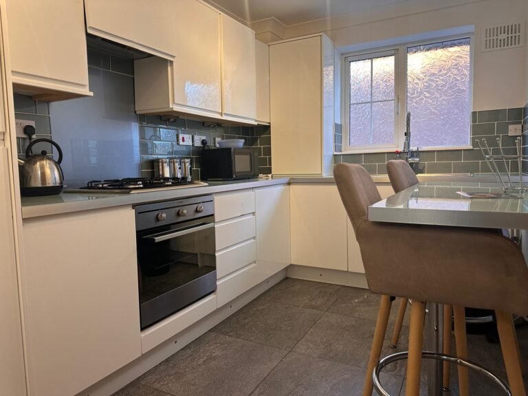 04292a33-fee9-4917-950a-6b7f37fea9fe