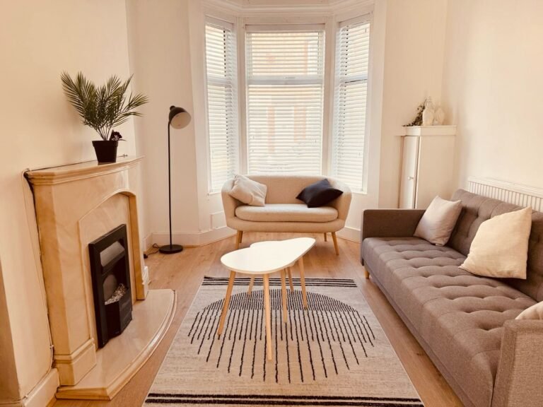 8b49fad2-0dd5-4f11-b707-3d4030ac3e55