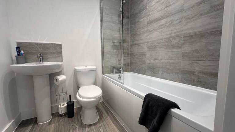 c9e69dcd-1011-47de-b30a-e4d8031a9359(1)