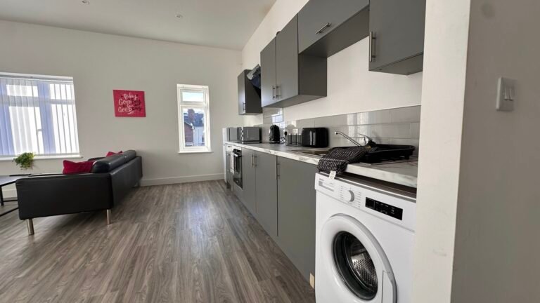 d9d28225-5e64-418b-9a5b-1170f9d2579e