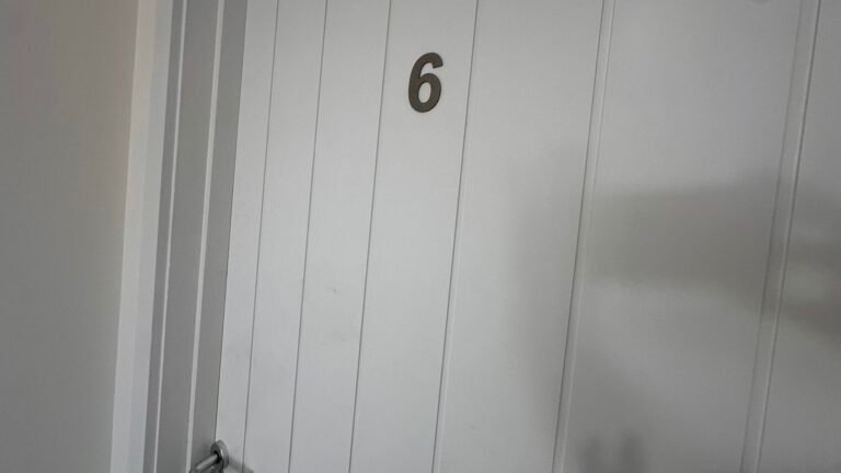 e4c71d84-39e9-43c6-875e-df13ccd20f00